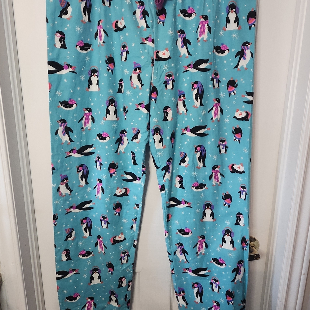 Penguin Print Womens Pajamas - Picture 5 of 8